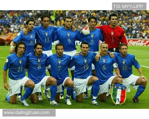 意大利足球巨星壁纸精选：经典瞬间与英雄气概的完美呈现